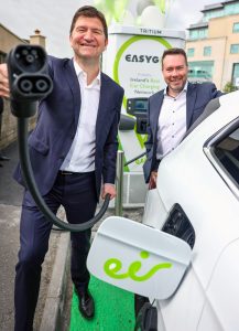 eir CEO Oliver Loomes and EasyGo Director Chris Kelly pictured